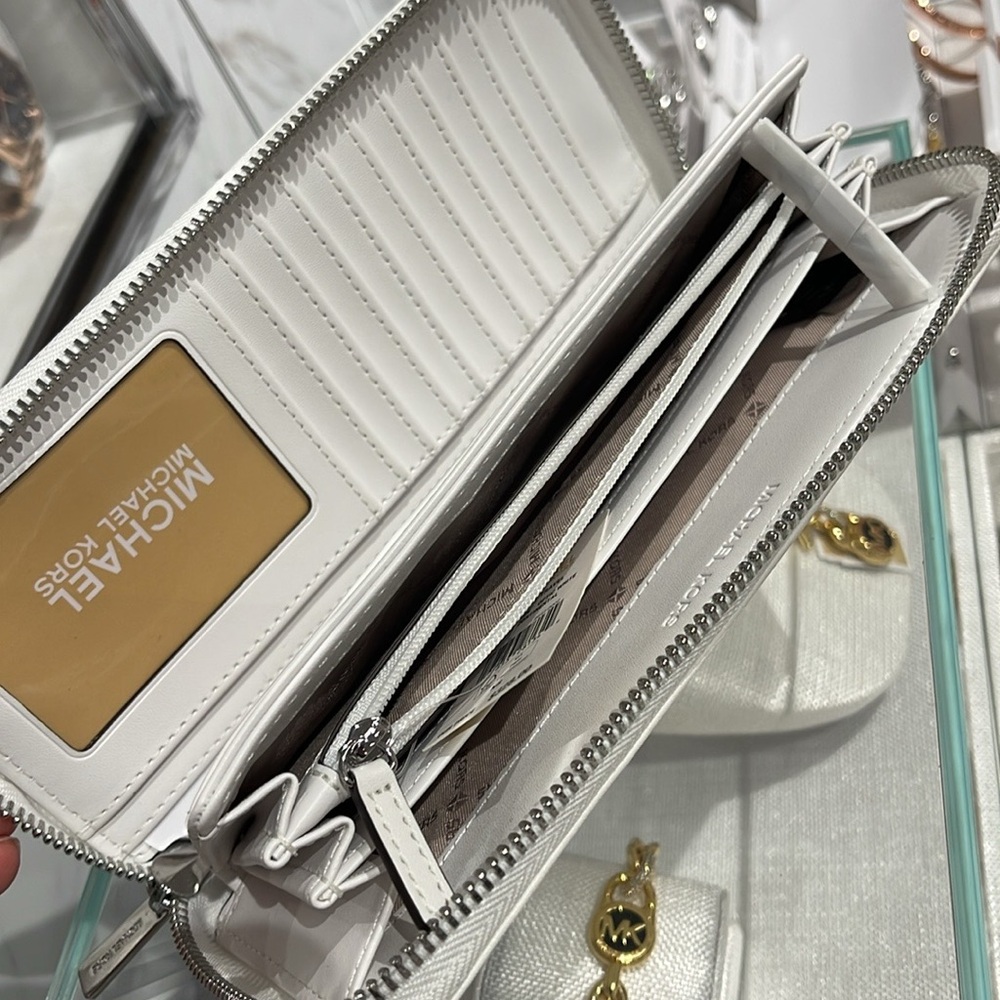 MICHAEL KORS Continental Wristlet Phone Case Wallet 
Optic White 
NWT - Picture 14 of 16